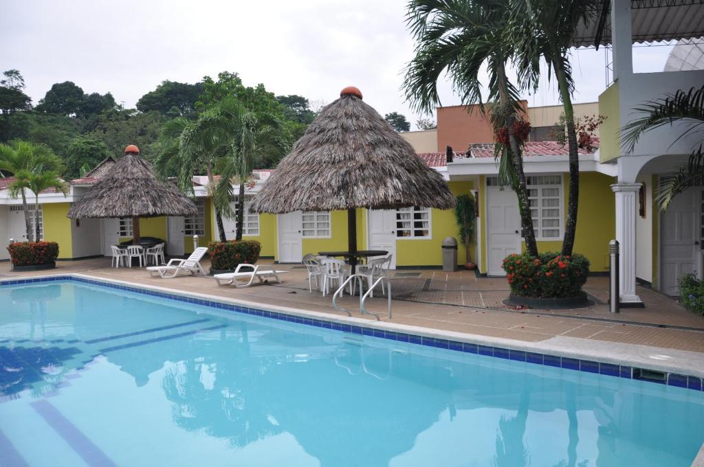 Santa Barbara Hotel Country Вильявисенсио Экстерьер фото