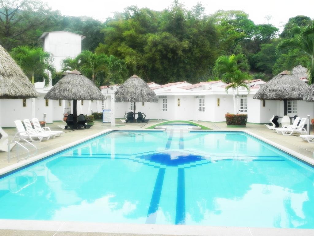 Santa Barbara Hotel Country Вильявисенсио Экстерьер фото