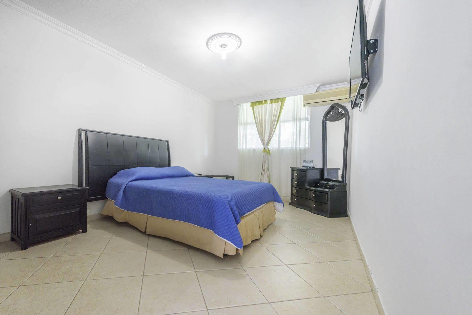 Santa Barbara Hotel Country Вильявисенсио Экстерьер фото