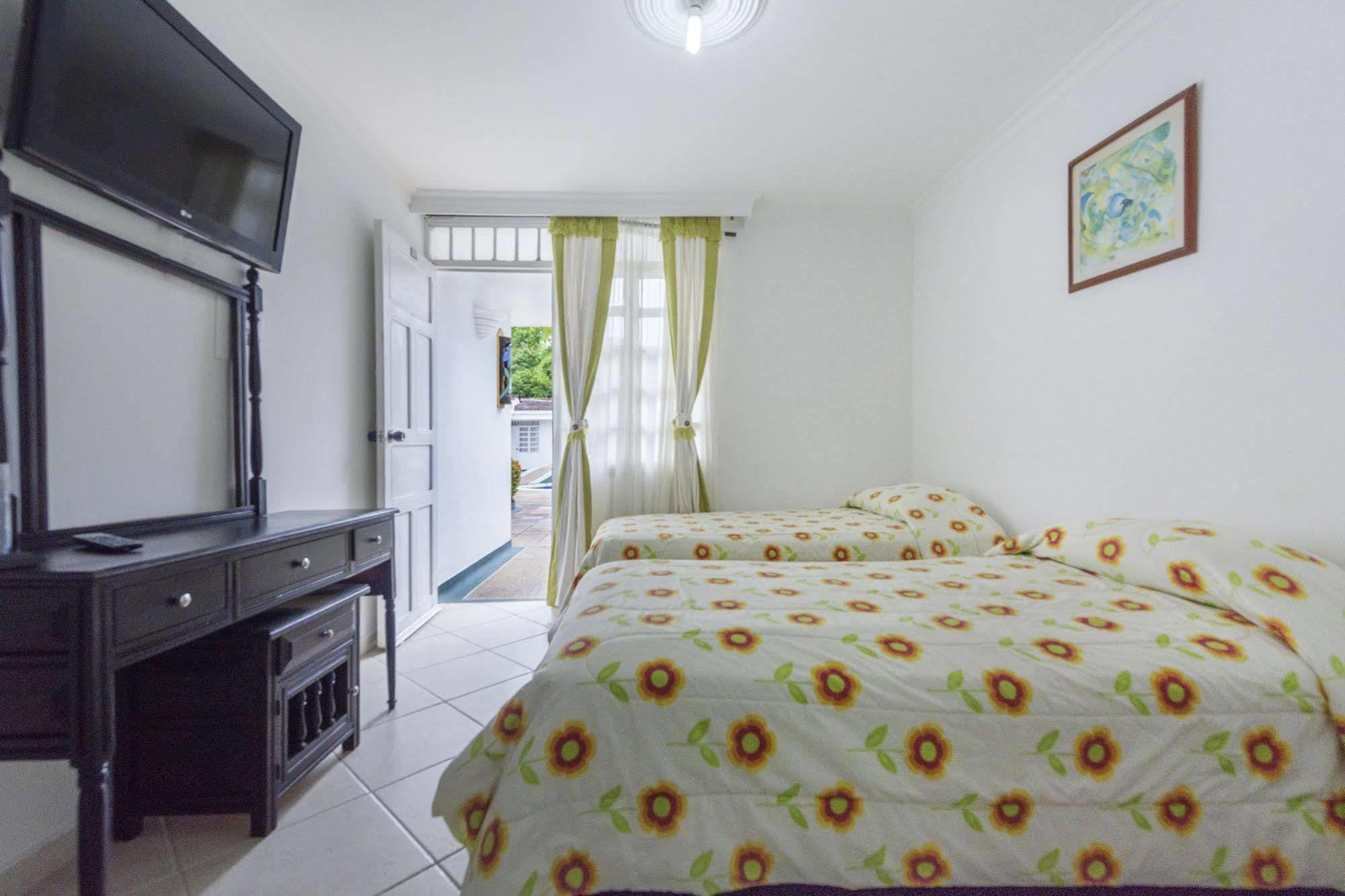 Santa Barbara Hotel Country Вильявисенсио Экстерьер фото